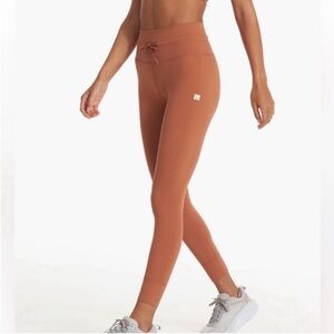 Vuori Women’s Light Penny Orange Daily Leggings Small